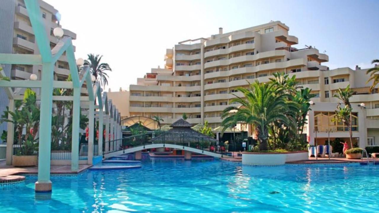 Benalmadena Benalbeach Parking Privado Exteriör bild