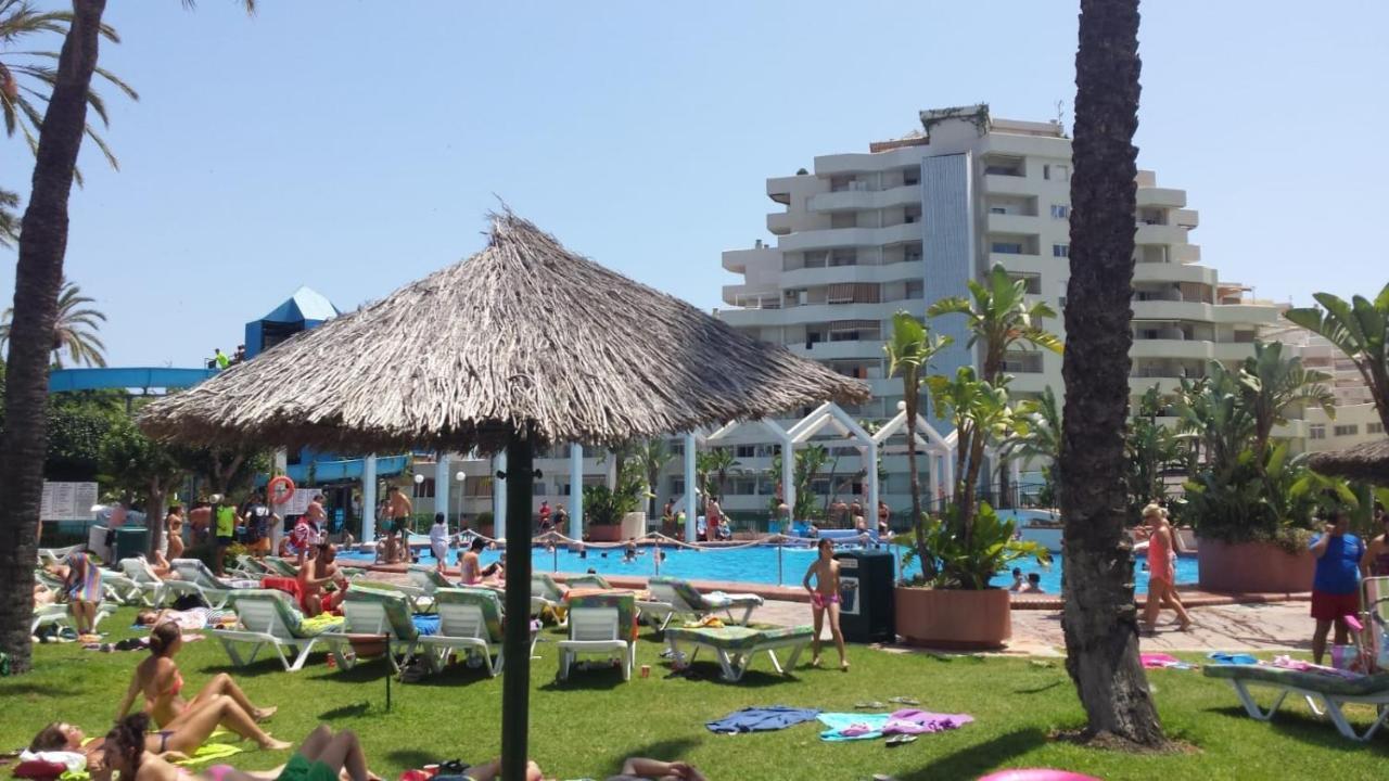 Benalmadena Benalbeach Parking Privado Exteriör bild