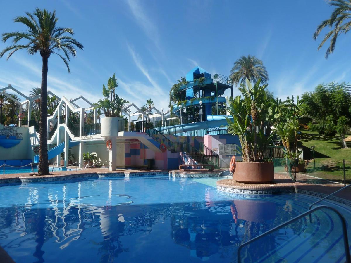 Benalmadena Benalbeach Parking Privado Exteriör bild